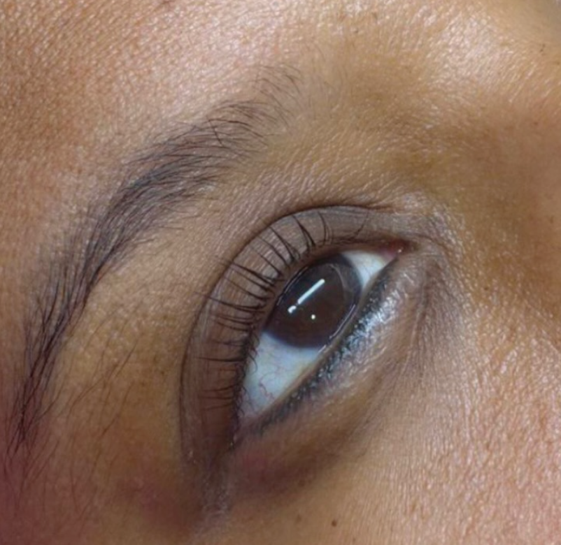 Lash lift coréen : regard ouvert, vue de près